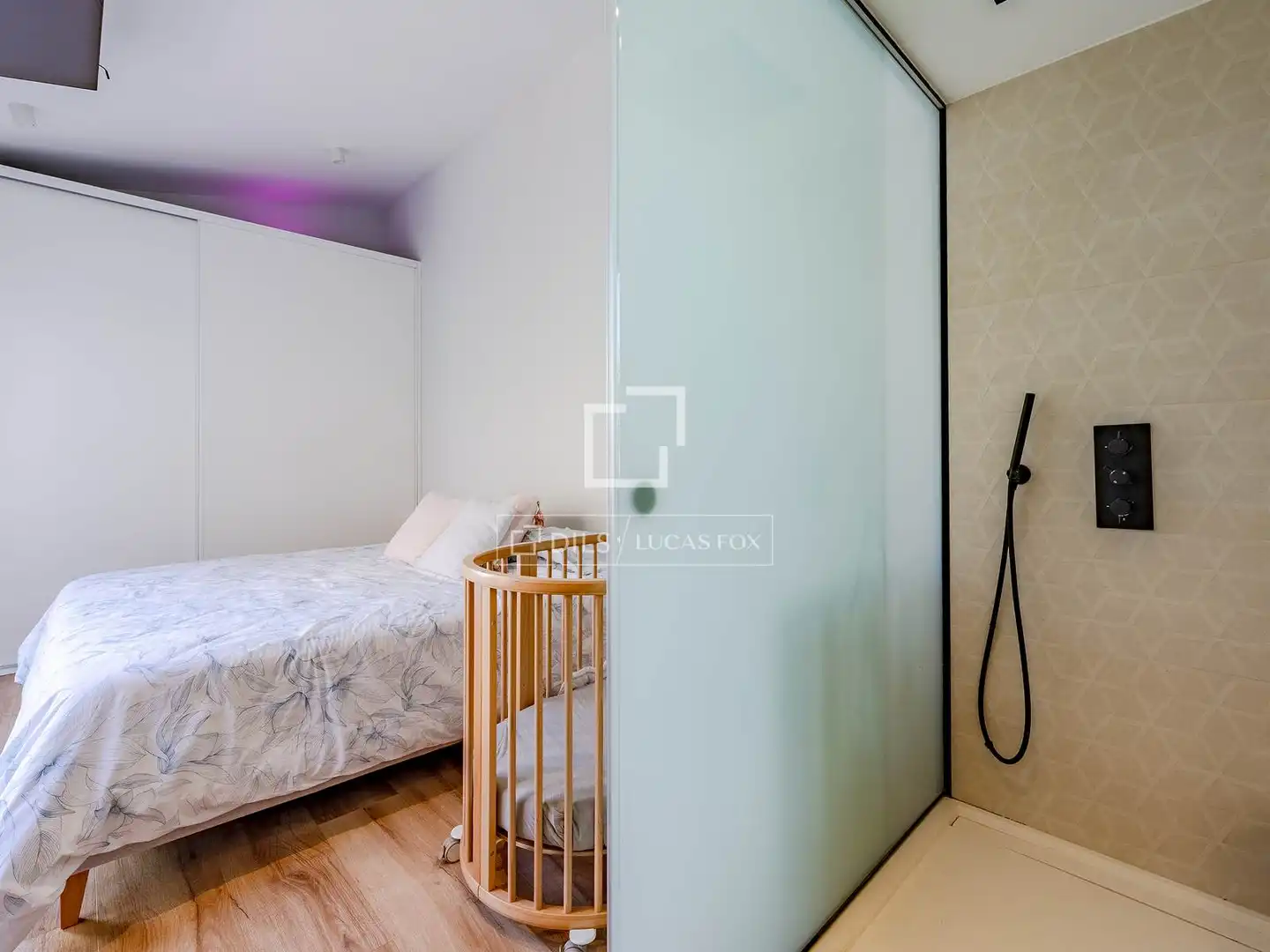Habitación de Casa o chalet en venta en Cornellà de Llobregat con Aire acondicionado, Terraza y Balcón