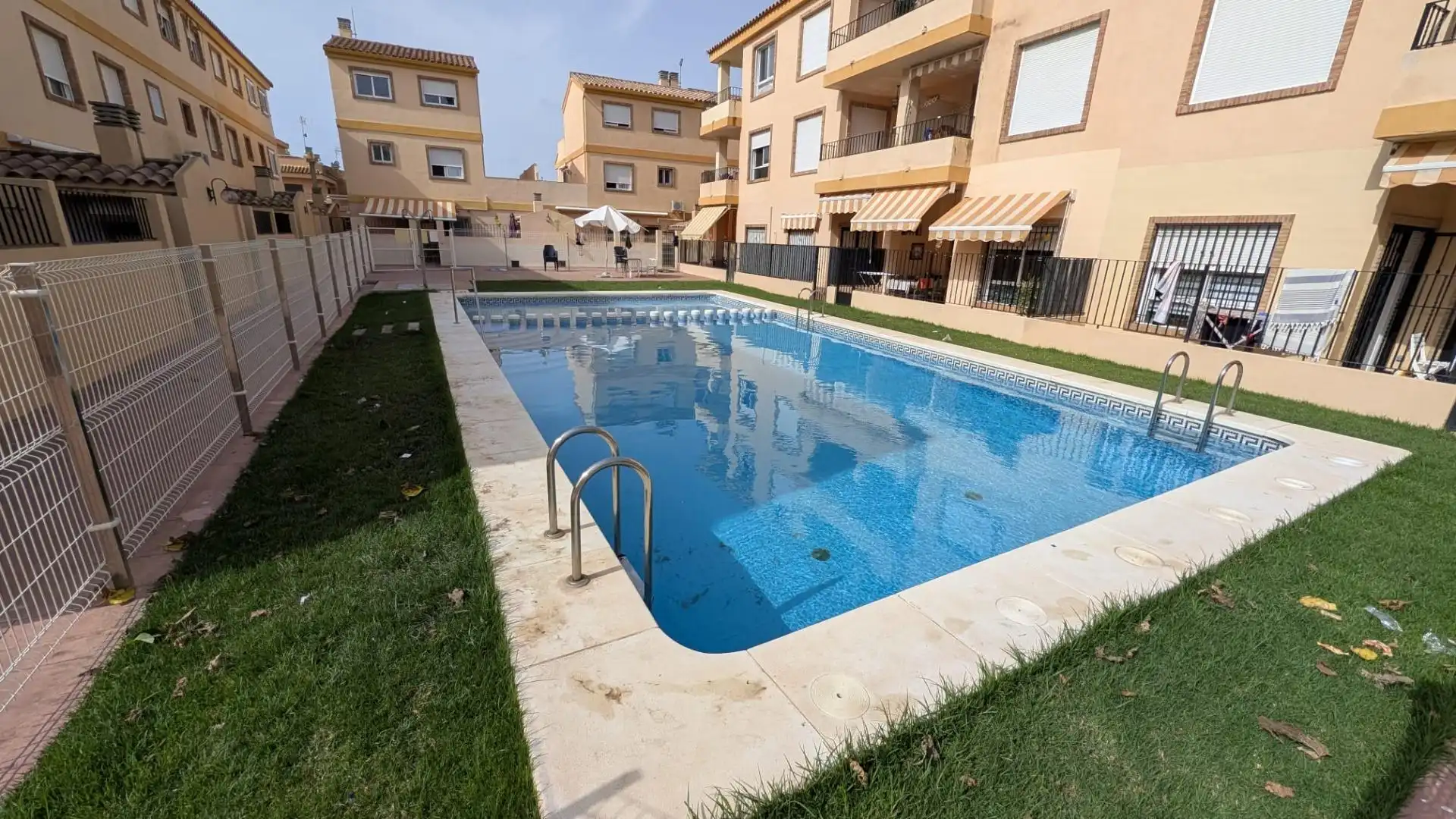 Piscina de Casa adosada en venta en Puçol con Calefacción, Jardín privado y Terraza