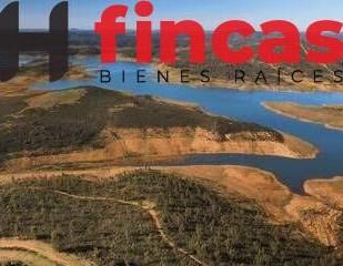 Finca rústica en venda en Puebla de Guzmán amb Calefacció i Piscina