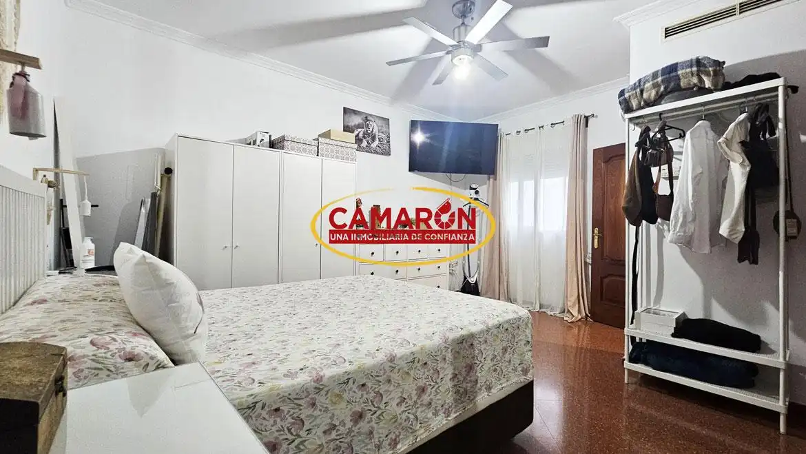 Habitación de Casa adosada en venta en La Puebla del Río