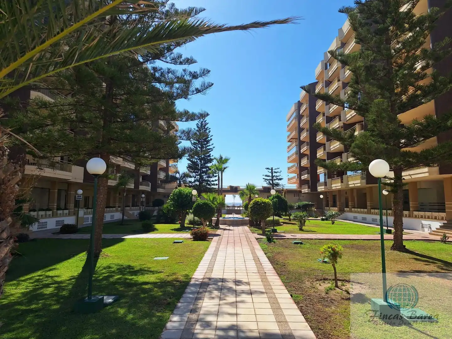 Außenansicht von Wohnung zum Verkauf in Fuengirola mit Klimaanlage und Terrasse