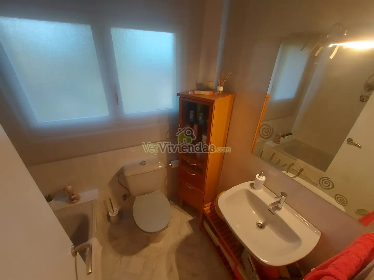 Baño de Casa o chalet en venta en Vallirana con Calefacción, Jardín privado y Terraza