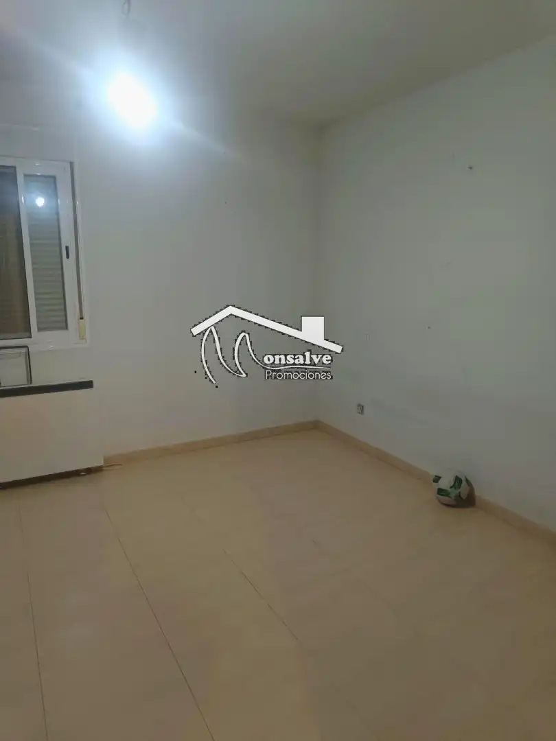Casa adosada en venta en Camarenilla con Calefacción