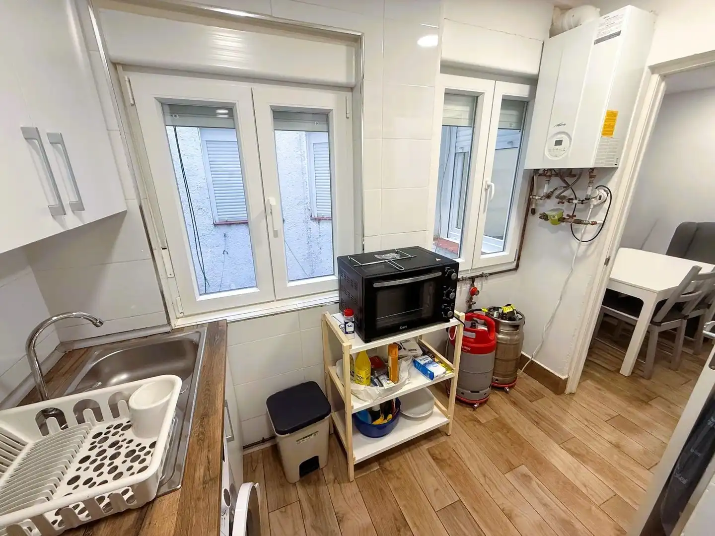 Kitchen of Flat for rent in Ronda
