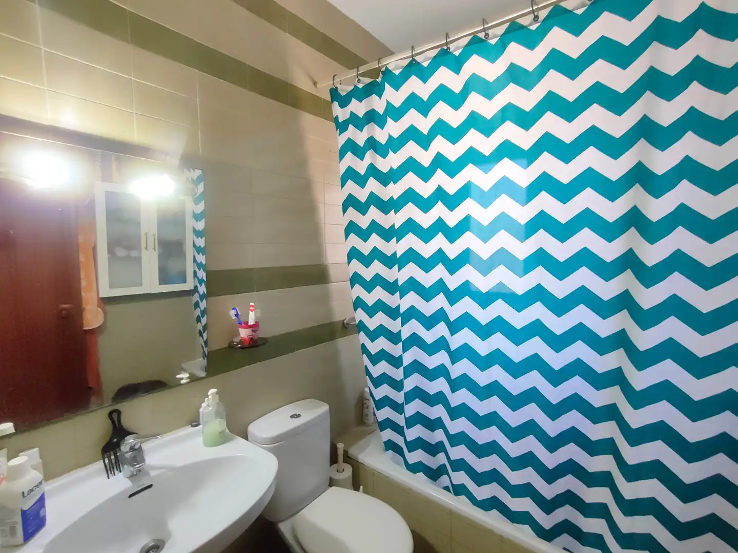 Bathroom of Houses for sale in Godelleta  with Air Conditioner, Private garden and Terrace