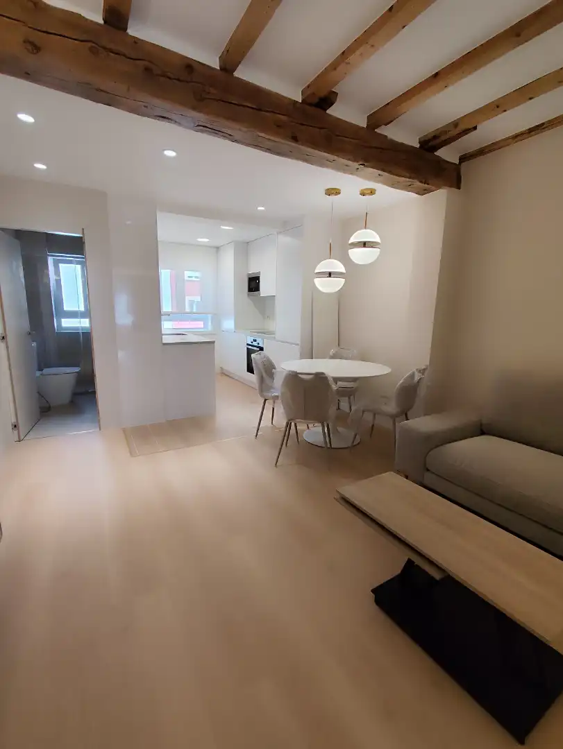 Sala d'estar de Pis en venda en Burgos amb Parquet