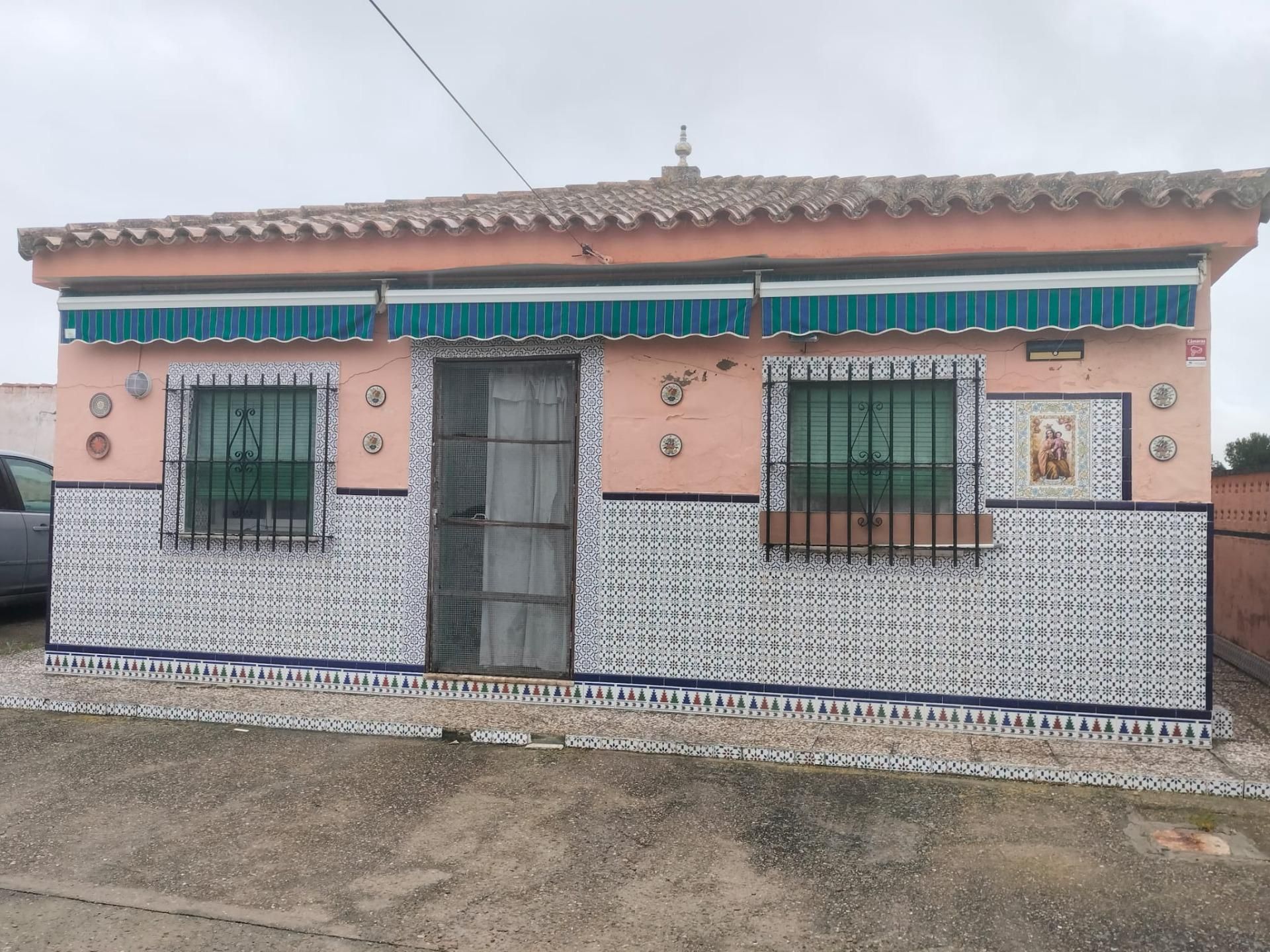 Vista exterior de Casa o xalet en venda en Chiclana de la Frontera amb Aire condicionat, Traster i Piscina