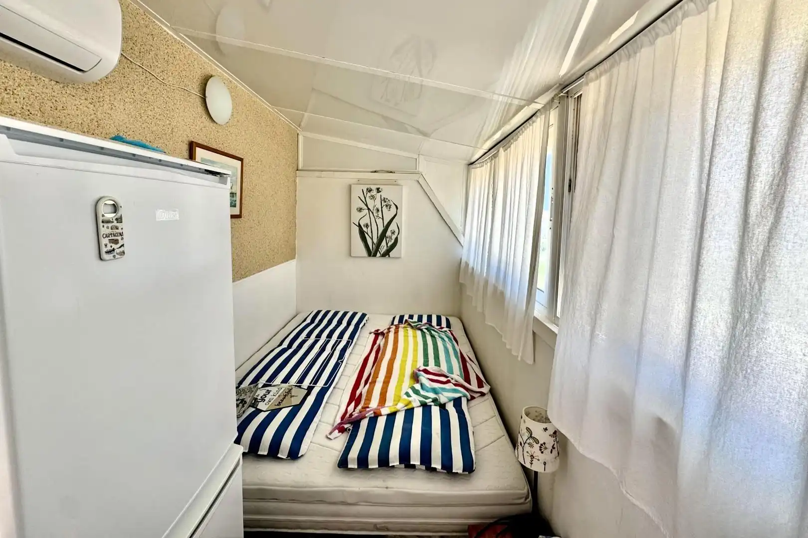 Habitación de Casa adosada en venta en Torrevieja con Aire acondicionado, Calefacción y Jardín privado