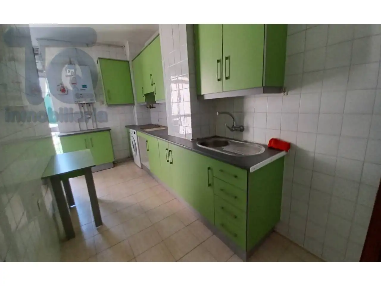 Kitchen of Flat for sale in Granada  with Air Conditioner, Heating and Balcony