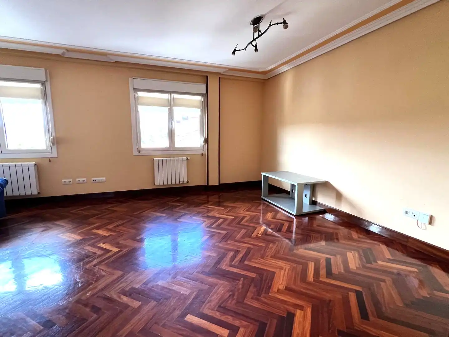 Sala de estar de Piso en venta en Andoain con Calefacción, Parquet y Trastero
