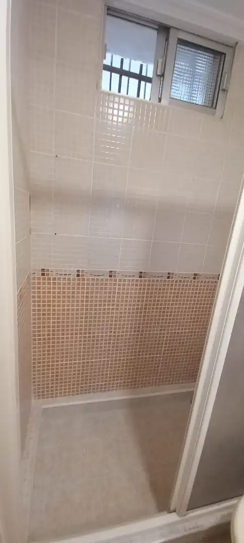 Bany de Pis en venda en Dos Hermanas amb Aire condicionat