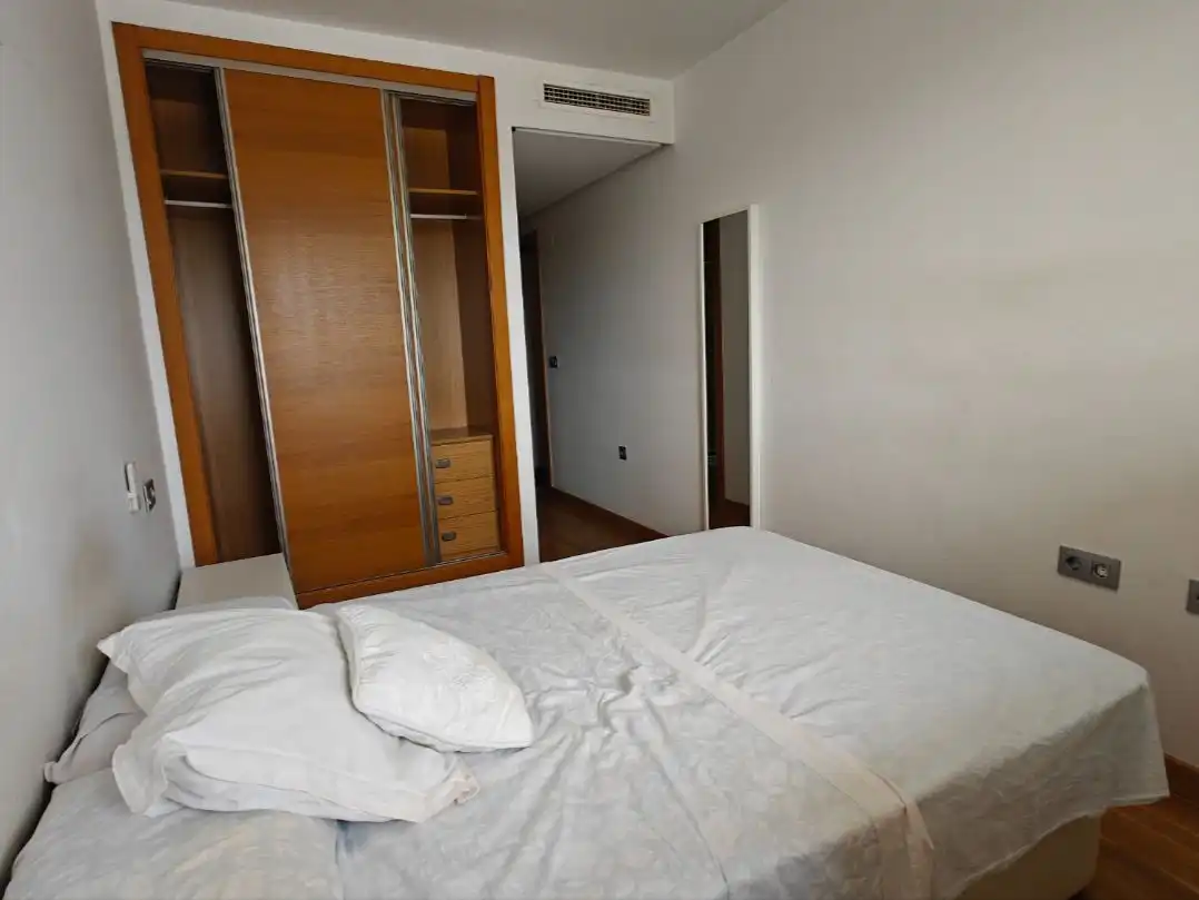 Schlafzimmer von Wohnung zur Miete in Murcia mit Heizung, Parkett und Möbliert