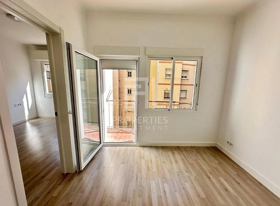 Dormitori de Pis en venda en  Barcelona Capital amb Parquet