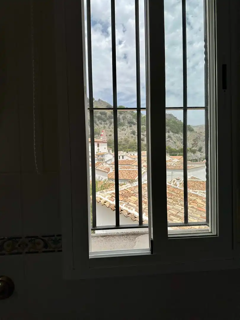 Vista exterior de Casa o chalet en venta en Grazalema con Amueblado y Balcón