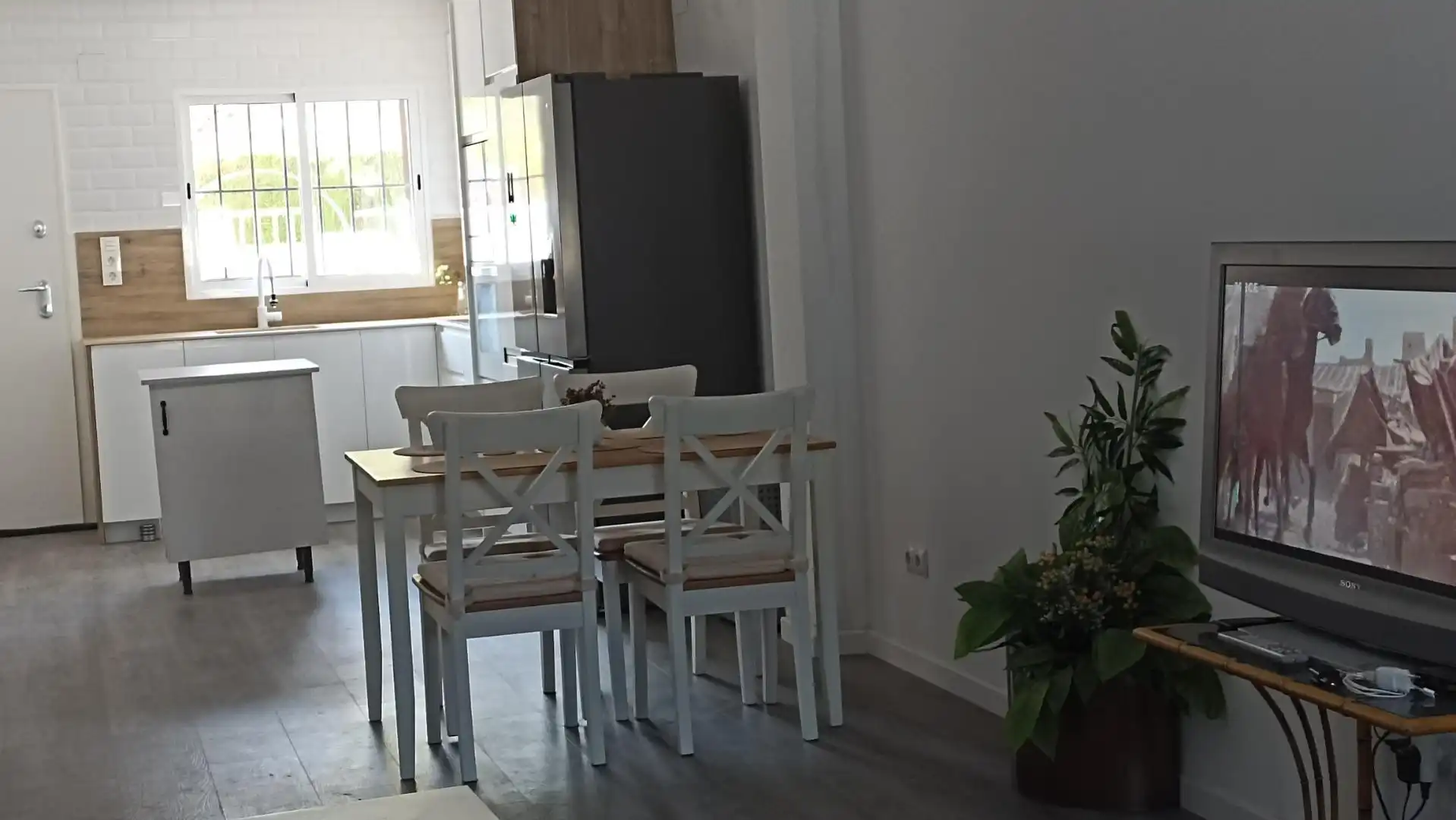Menjador de Casa adosada en venda en Tavernes de la Valldigna amb Aire condicionat, Calefacció i Terrassa