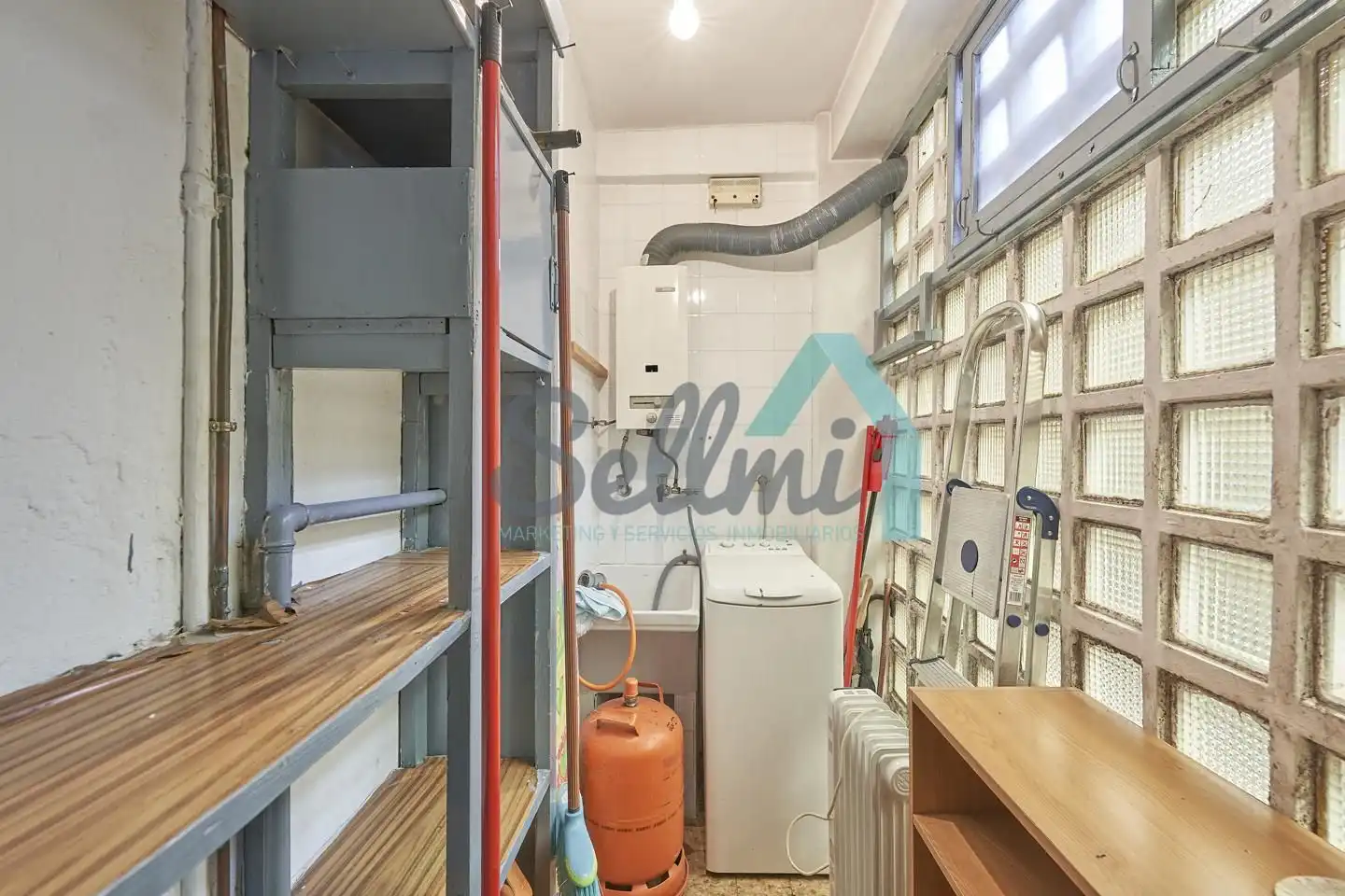 Wohnung zum Verkauf in Aller mit Parkett, Abstellraum und Möbliert