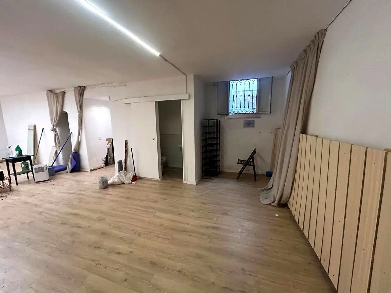 Business premises for sale in calle d'En Cortines, imagen 4
