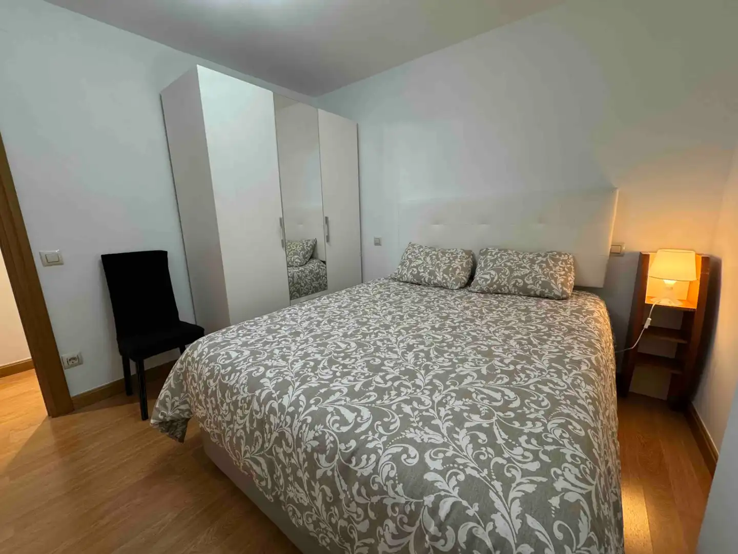 Habitación de Piso de alquiler en Zaragoza con Calefacción, Amueblado y Horno