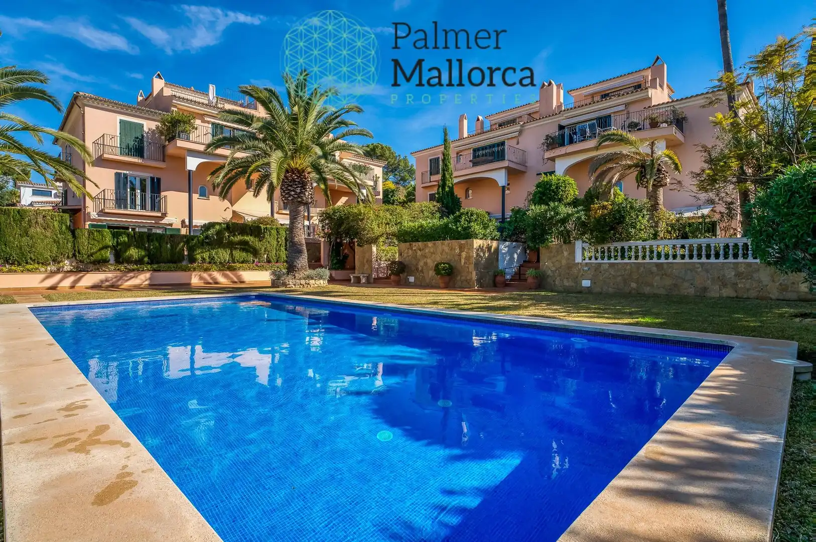 Vista exterior de Casa adosada en venta en Calvià con Aire acondicionado, Jardín privado y Terraza