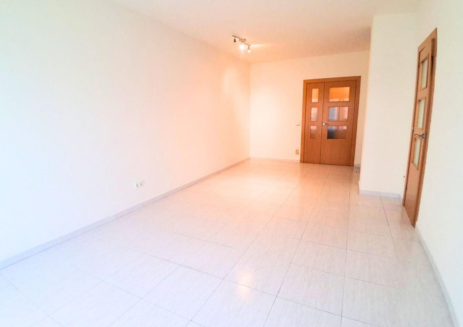 Flat for sale in Sabadell  with Heating