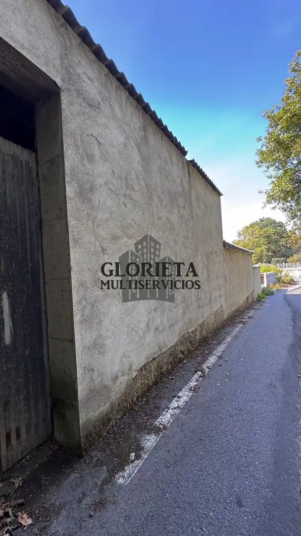 Vista exterior de Casa o xalet en venda en Pontevedra Capital  amb Calefacció i Forn