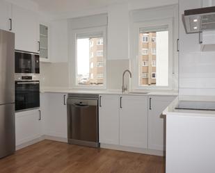 Kitchen of Flat to rent in A Coruña Capital   with Heating, Oven and Washing machine