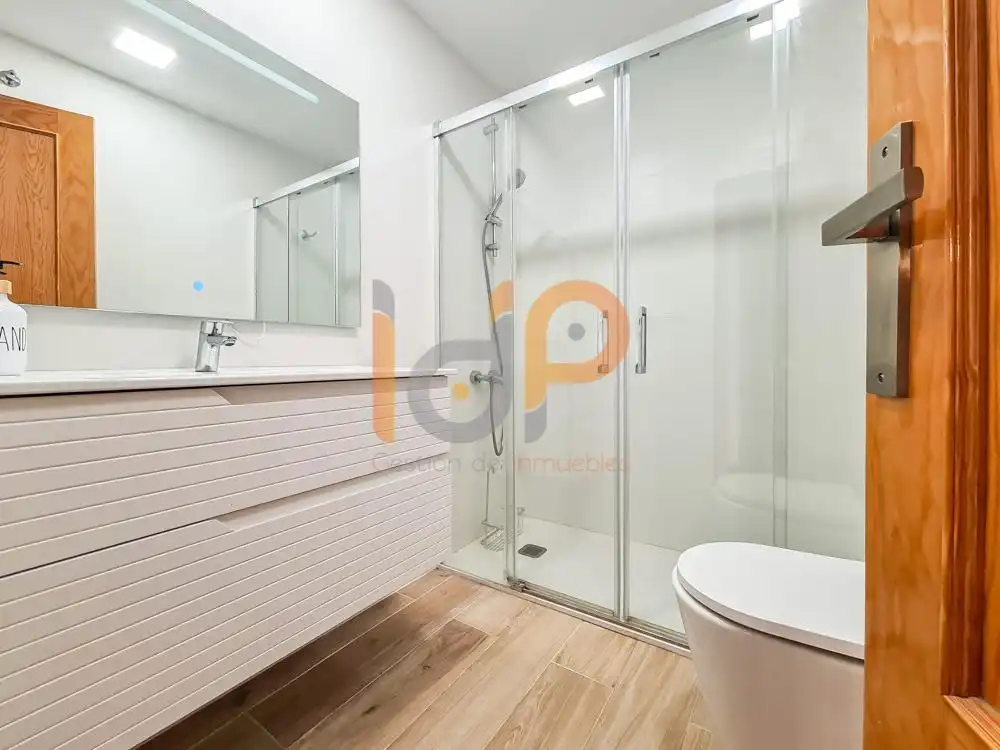 Baño de Piso en venta en Huércal-Overa con Aire acondicionado, Terraza y Trastero