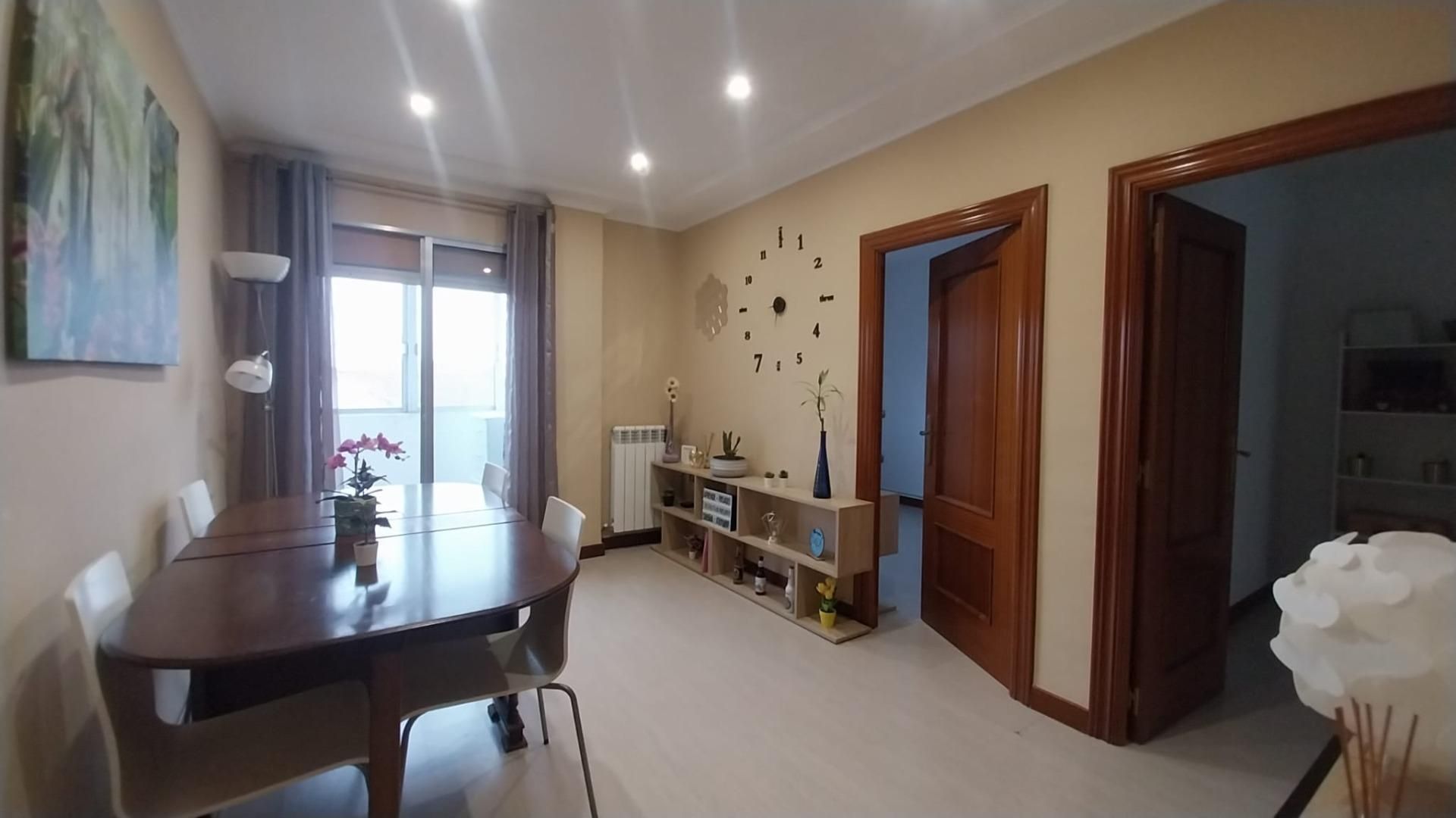 Piso en venta en Valladolid Capital con Calefacción, Terraza y Balcón