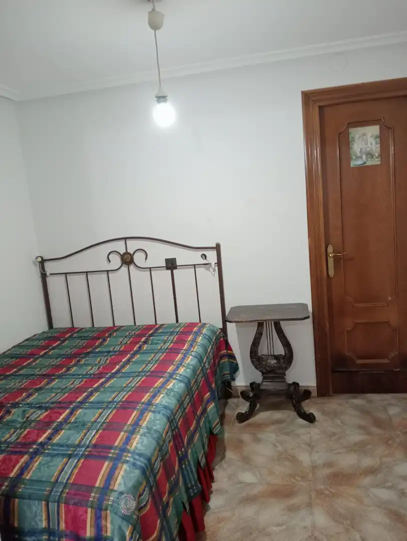 Bedroom of Study for rent in Gijón   with Heating and Furnished
