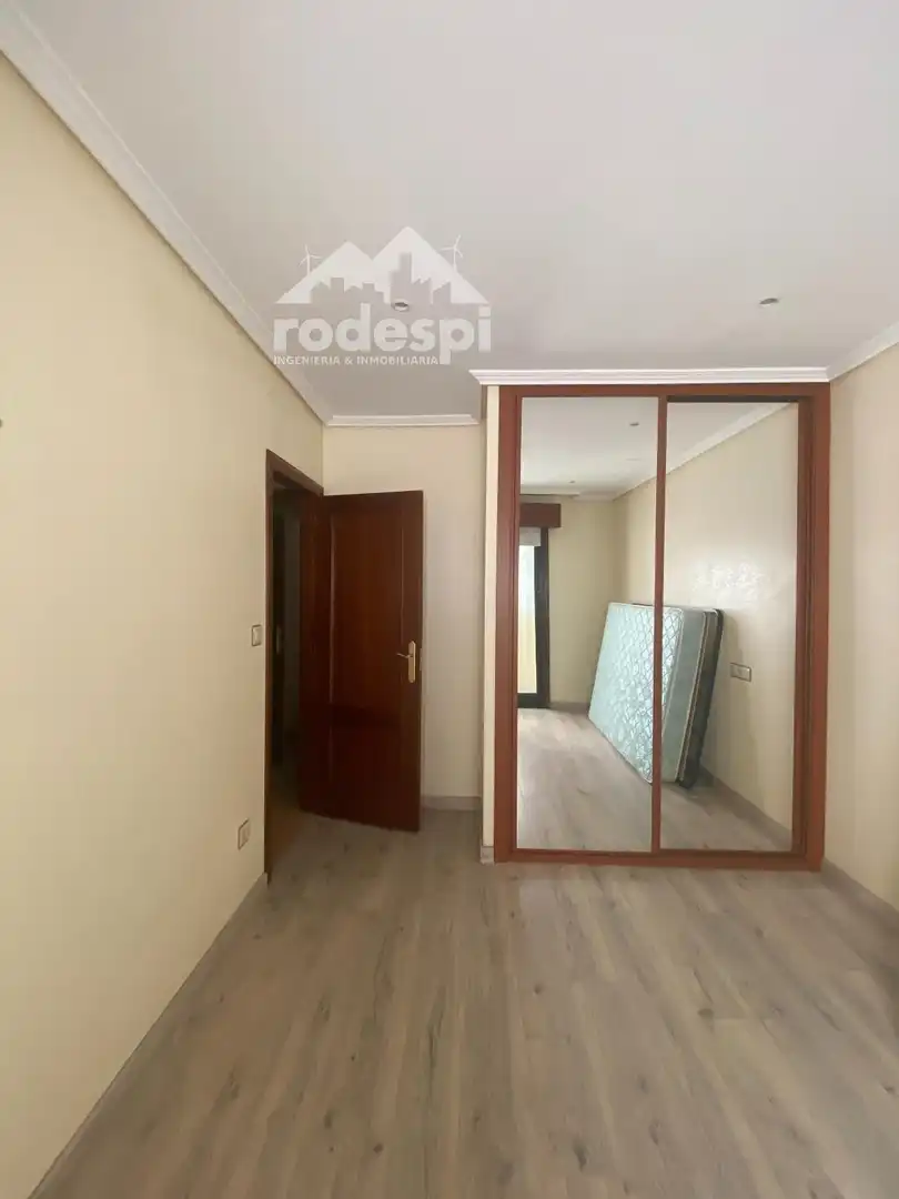 Bedroom of Flat for rent in A Cañiza    with Heating, Storage room and Furnished