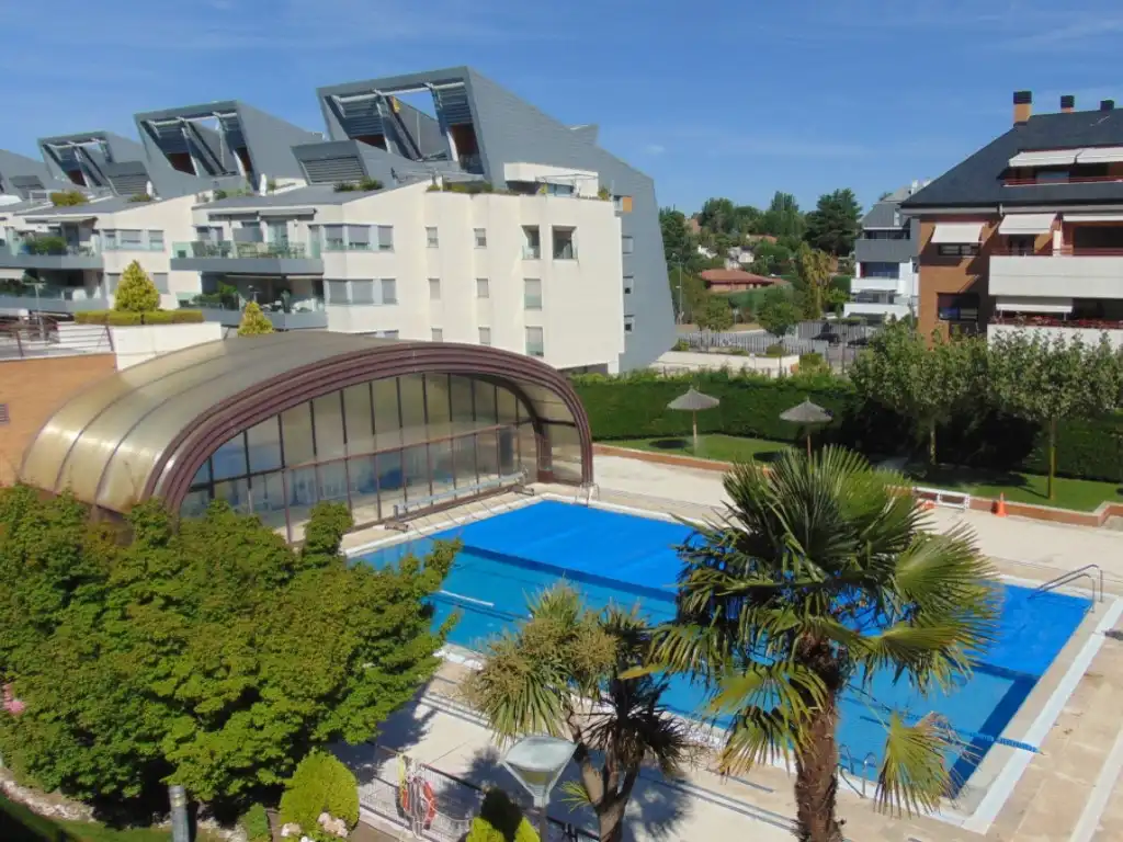 Swimming pool of Duplexes for rent in Majadahonda  with Private garden, Terrace and Swimming Pool