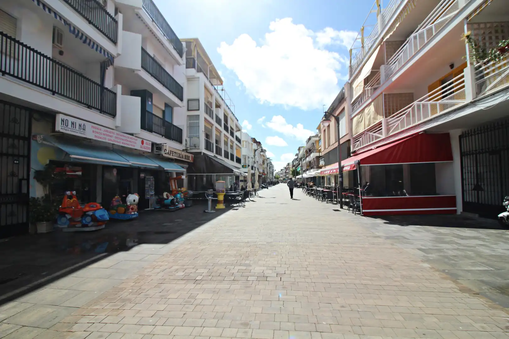 Vista exterior de Casa adosada en venta en Punta Umbría con Aire acondicionado, Terraza y Trastero