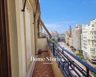 Exterior view of Flat to rent in  Valencia Capital  with Air Conditioner and Balcony