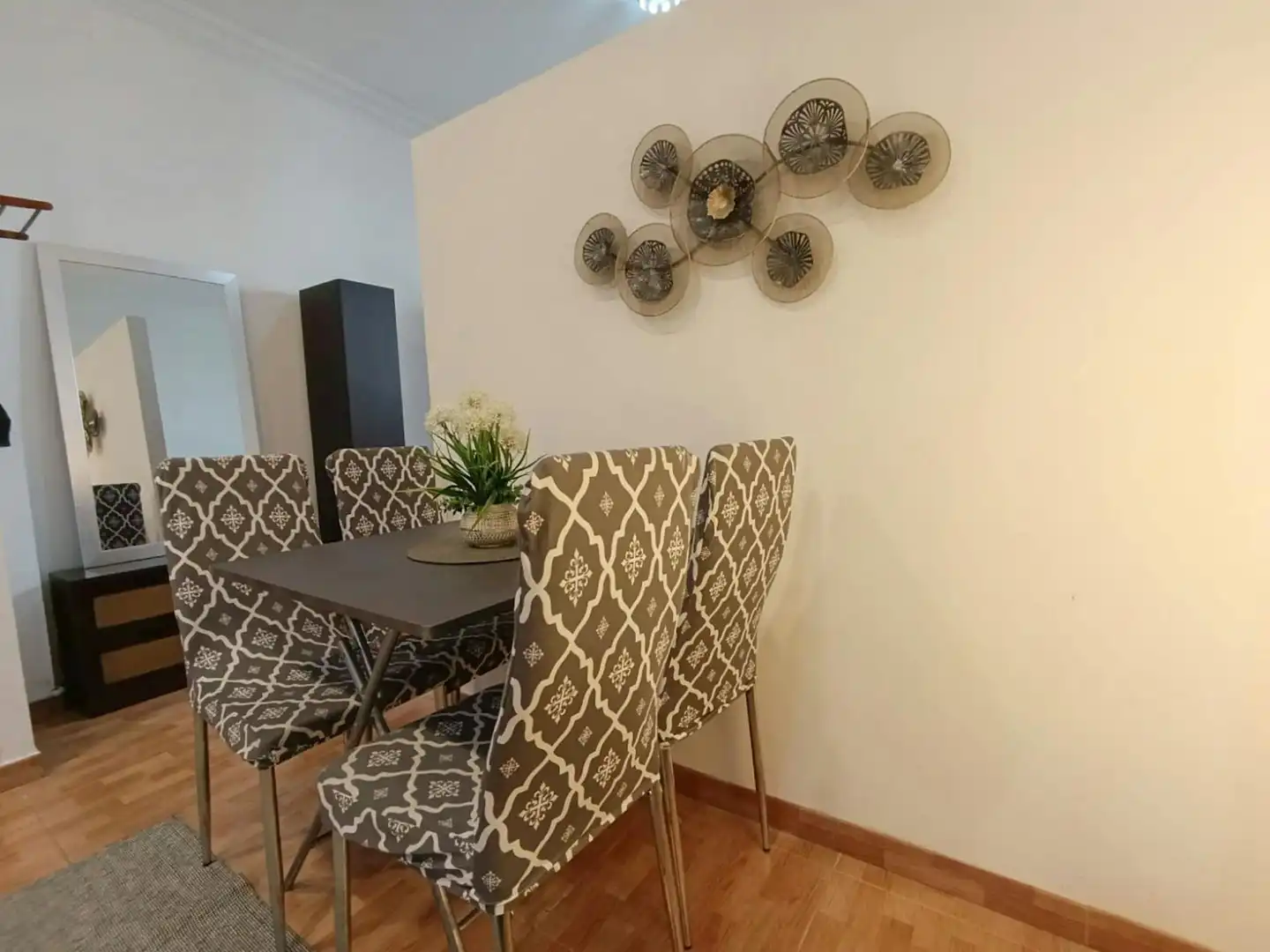 Esszimmer von Wohnung zur Miete in Sevilla mit Klimaanlage, Möbliert und Waschmaschine