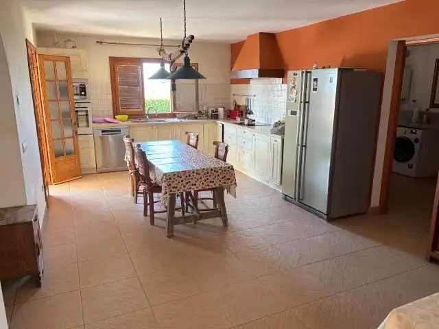 Cuina de Casa o xalet en venda en Ciutadella de Menorca amb Jardí privat i Terrassa