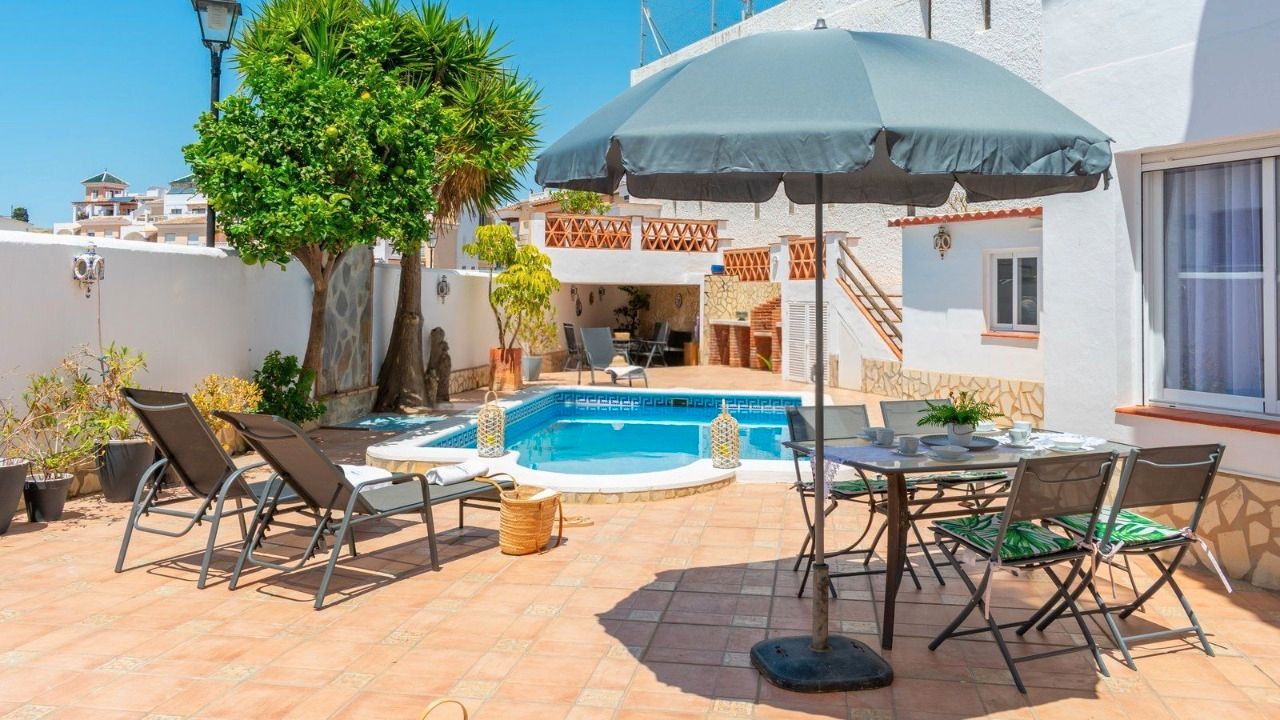 Jardí de Casa adosada en venda en Torrox amb Aire condicionat, Calefacció i Terrassa