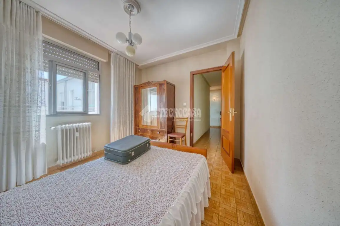 Bedroom of Flat for sale in Valladolid  with Heating