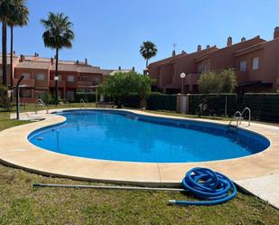 Piscina de Casa o xalet en venda en Manilva amb Aire condicionat, Calefacció i Terrassa