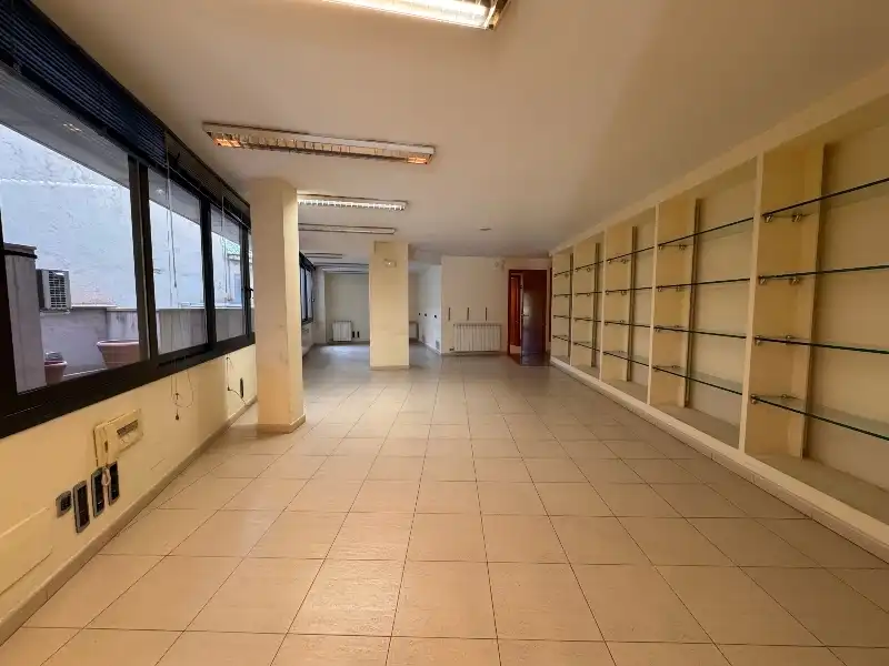 Office for rent in La Bisbal d'Empordà  with Air Conditioner, Heating and Terrace