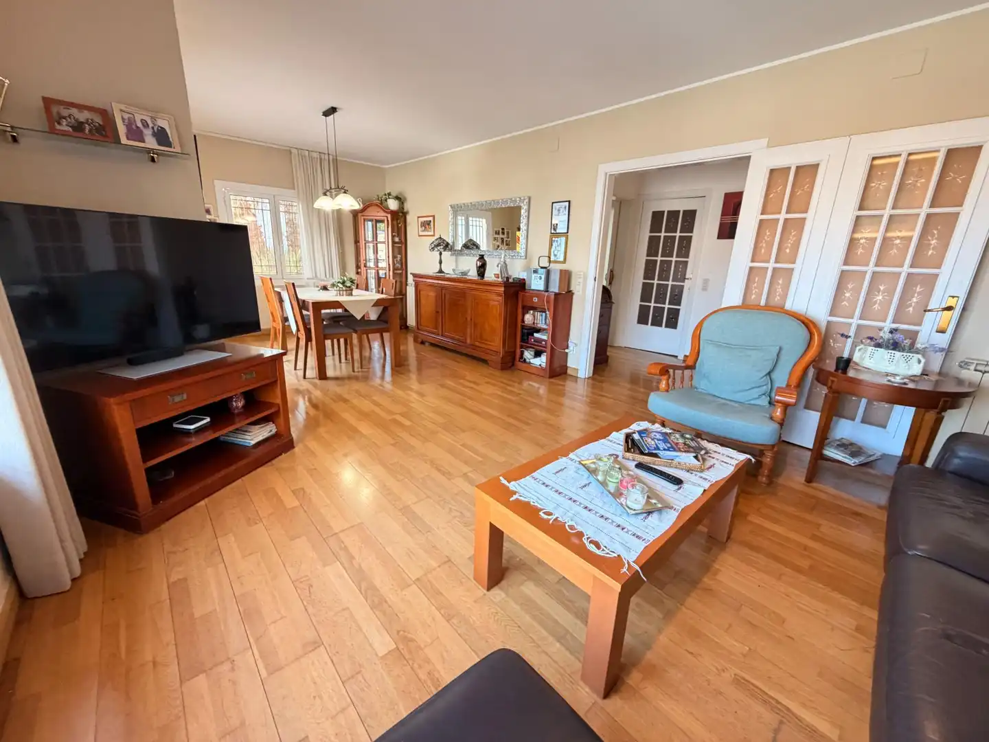 Living room of Detached homes for sale in Califòrnia - Santa Madrona  
