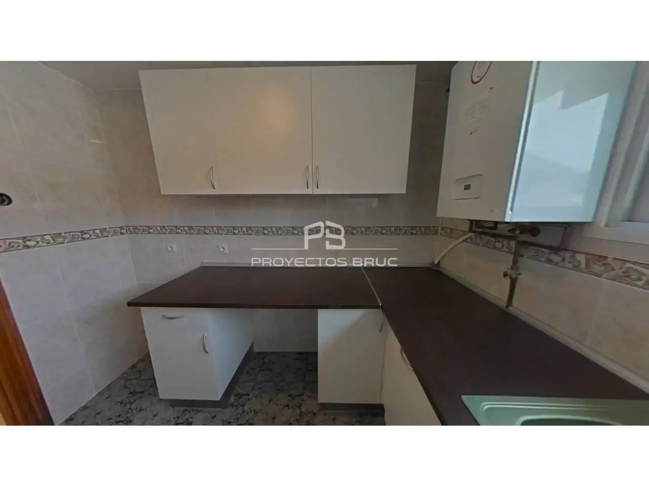Cocina de Piso en venta en Nou Barris