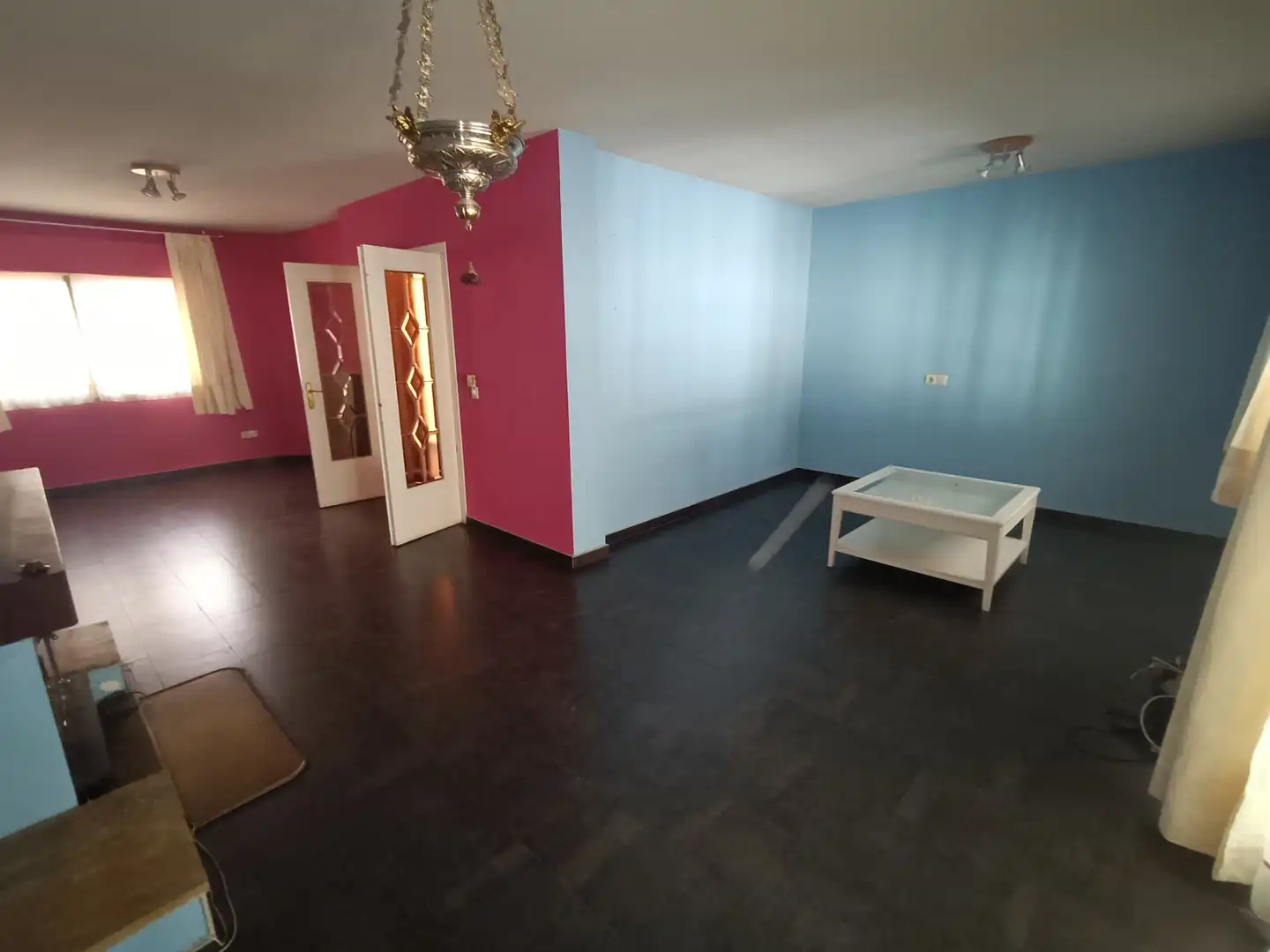 Sala d'estar de Casa o xalet en venda en Ciudad Real amb Aire condicionat, Calefacció i Jardí privat