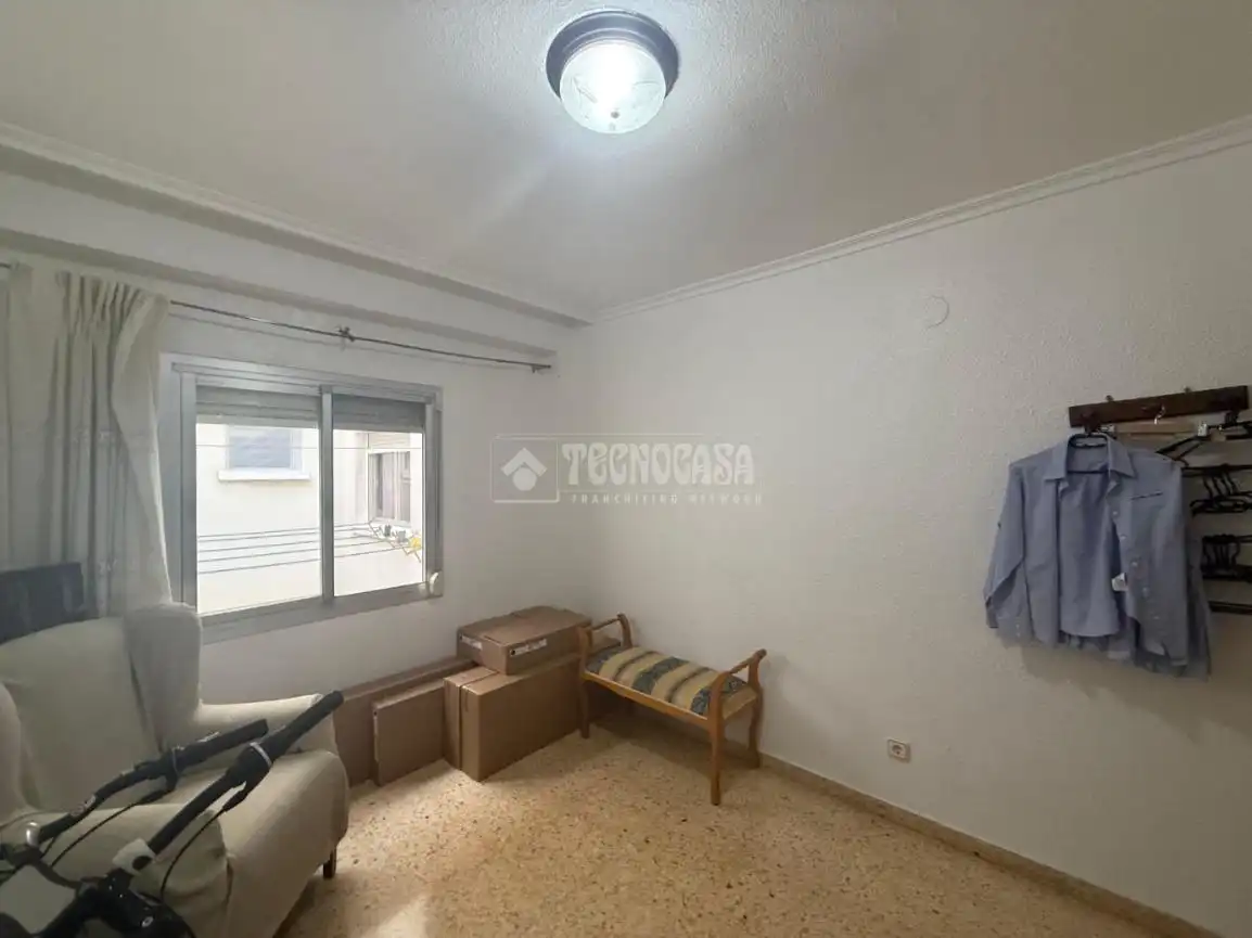 Schlafzimmer von Wohnung zum Verkauf in Mislata mit Klimaanlage und Balkon