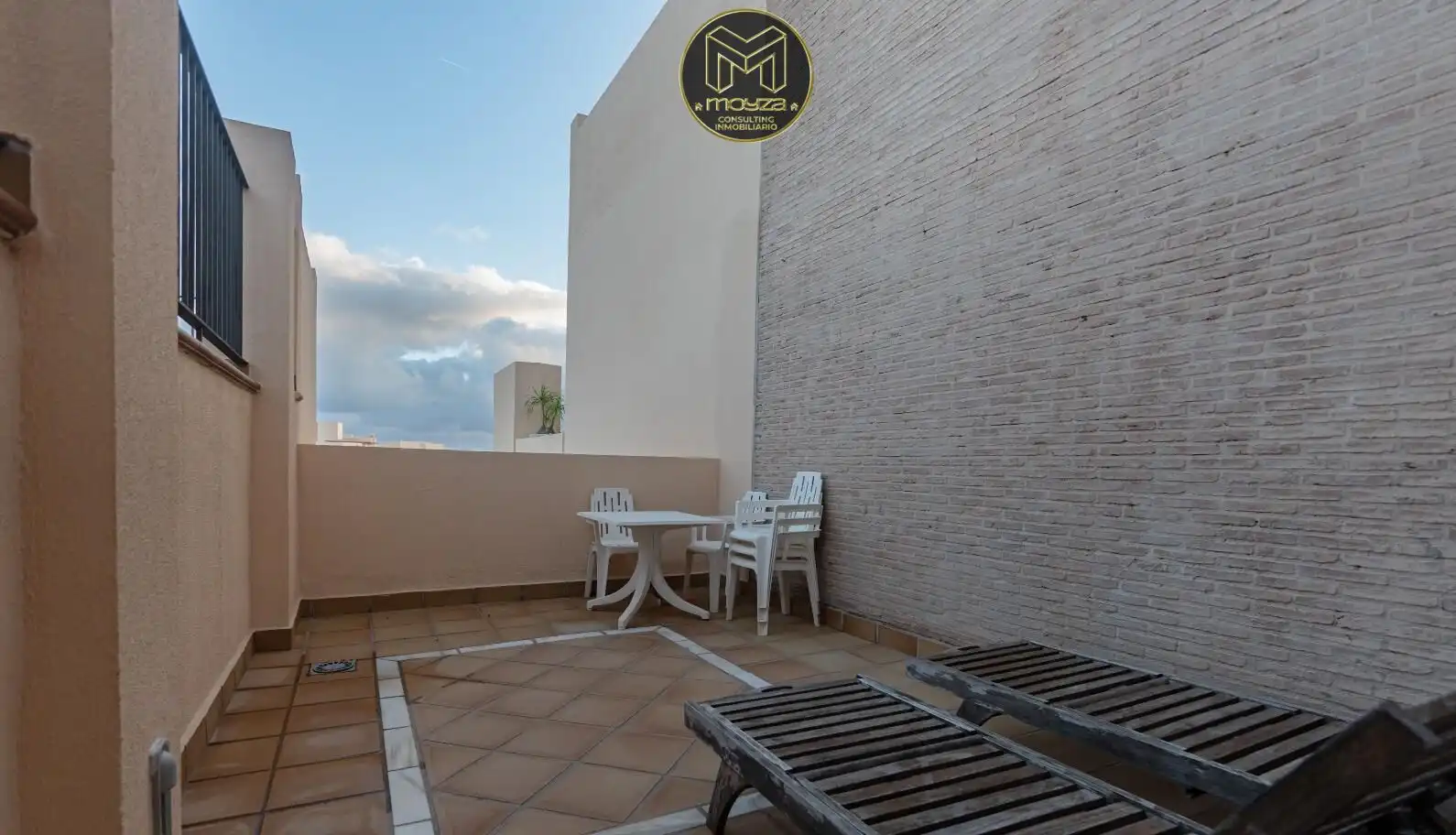 Terrasse von Dachboden zur Miete in Estepona