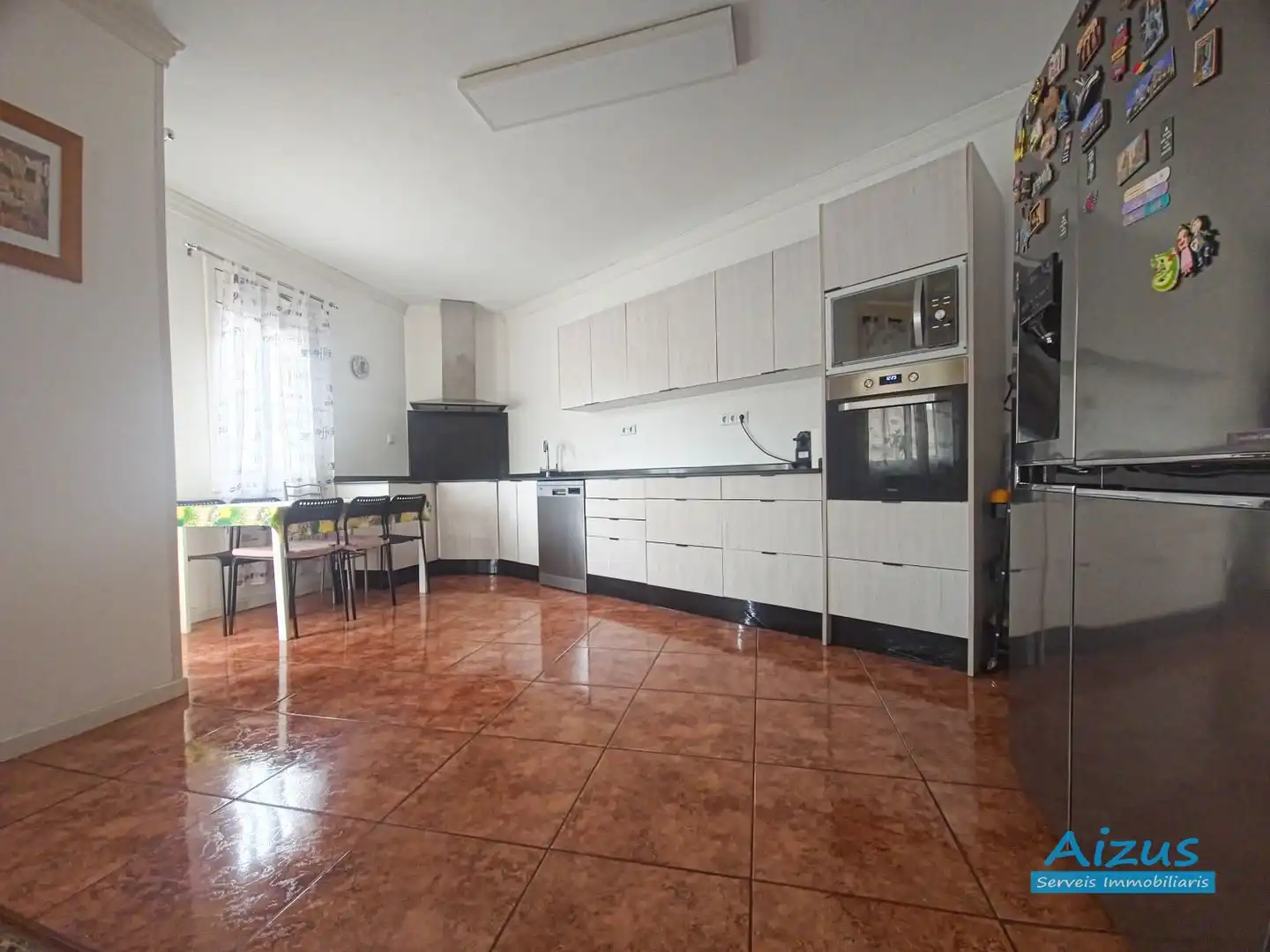 Cuina de Casa adosada en venda en Ripollet amb Aire condicionat, Calefacció i Forn