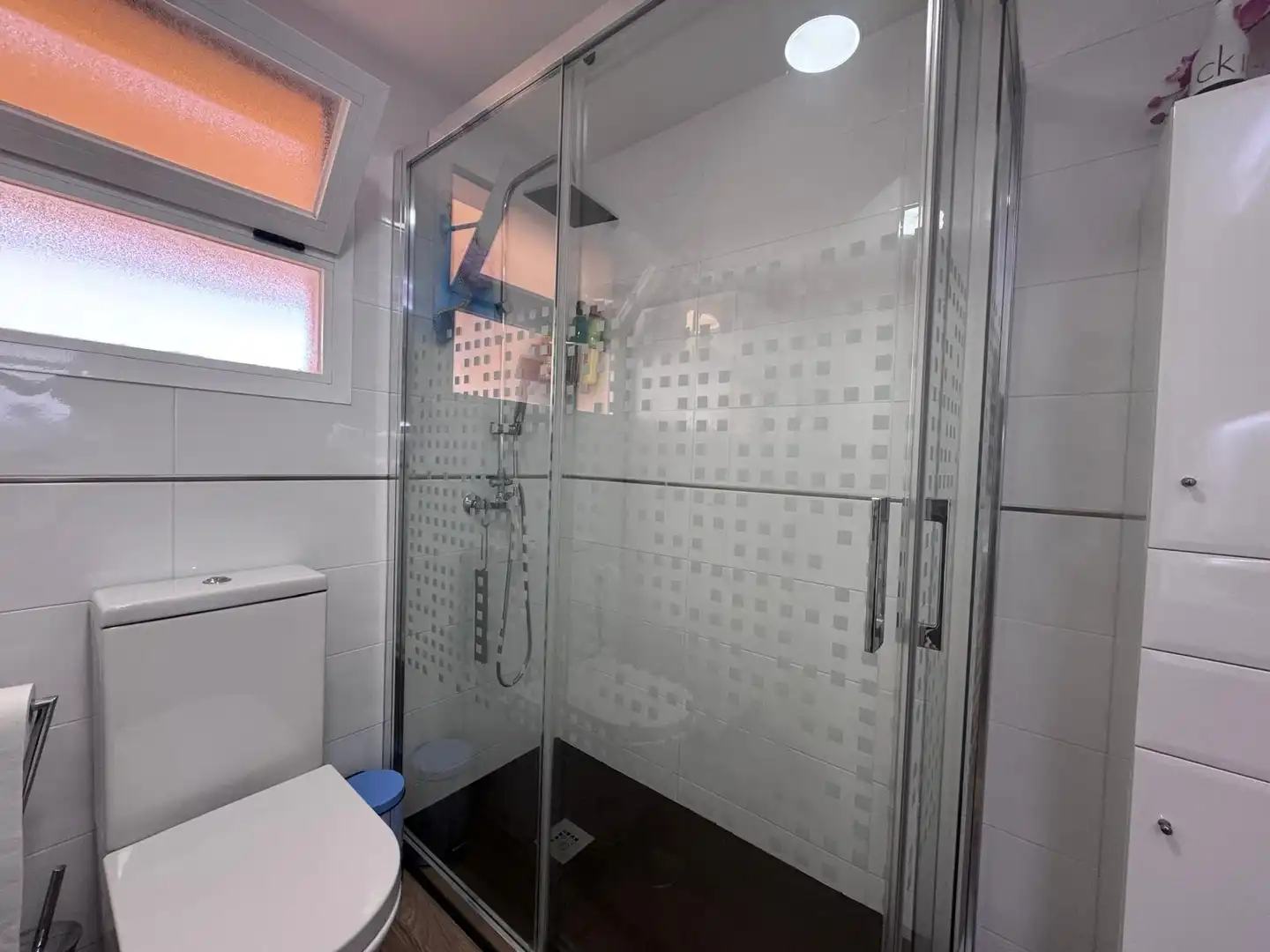 Baño de Apartamento de alquiler en Mijas con Aire acondicionado, Terraza y Amueblado