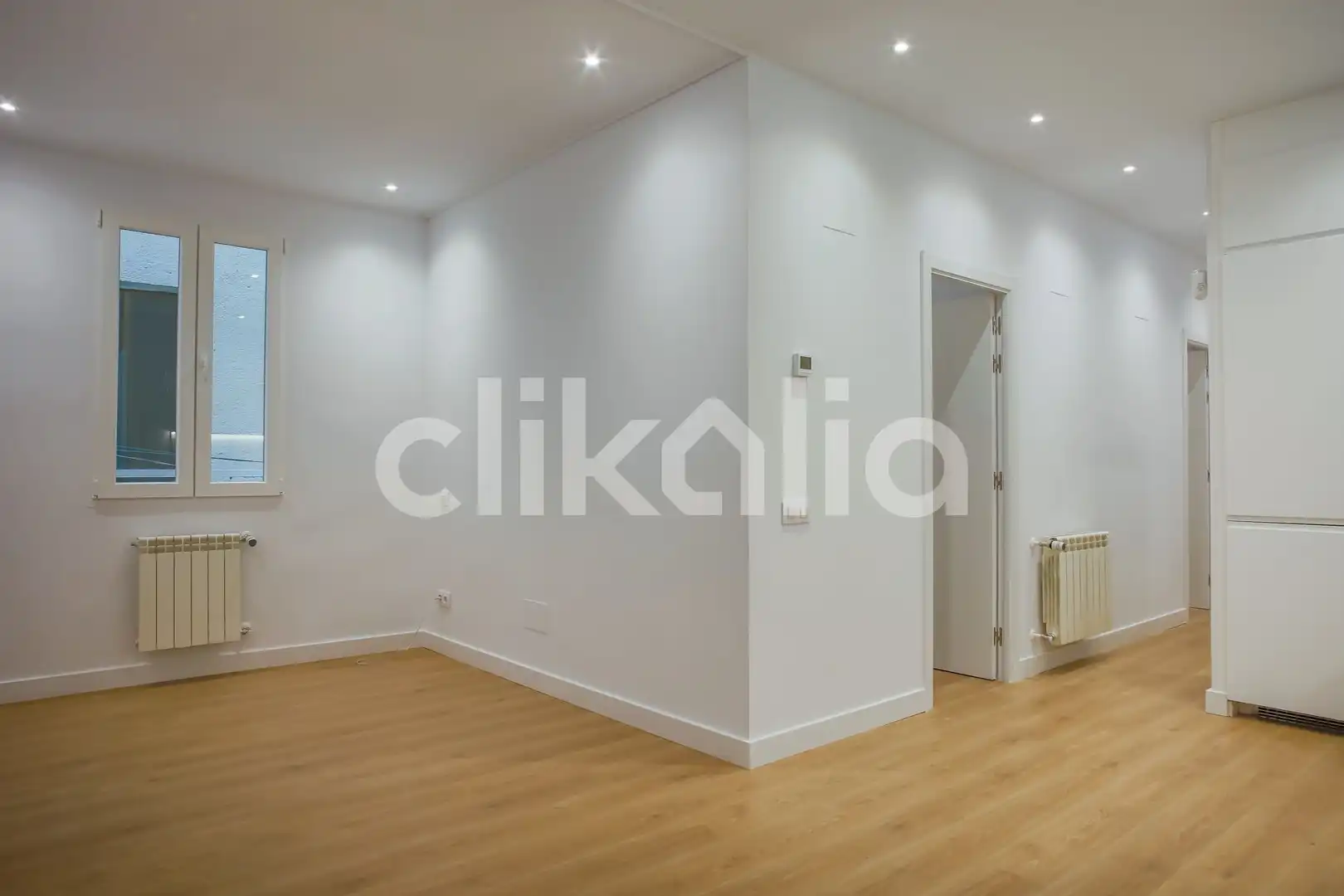 Flat for sale in  Madrid Capital  with Air Conditioner and Heating