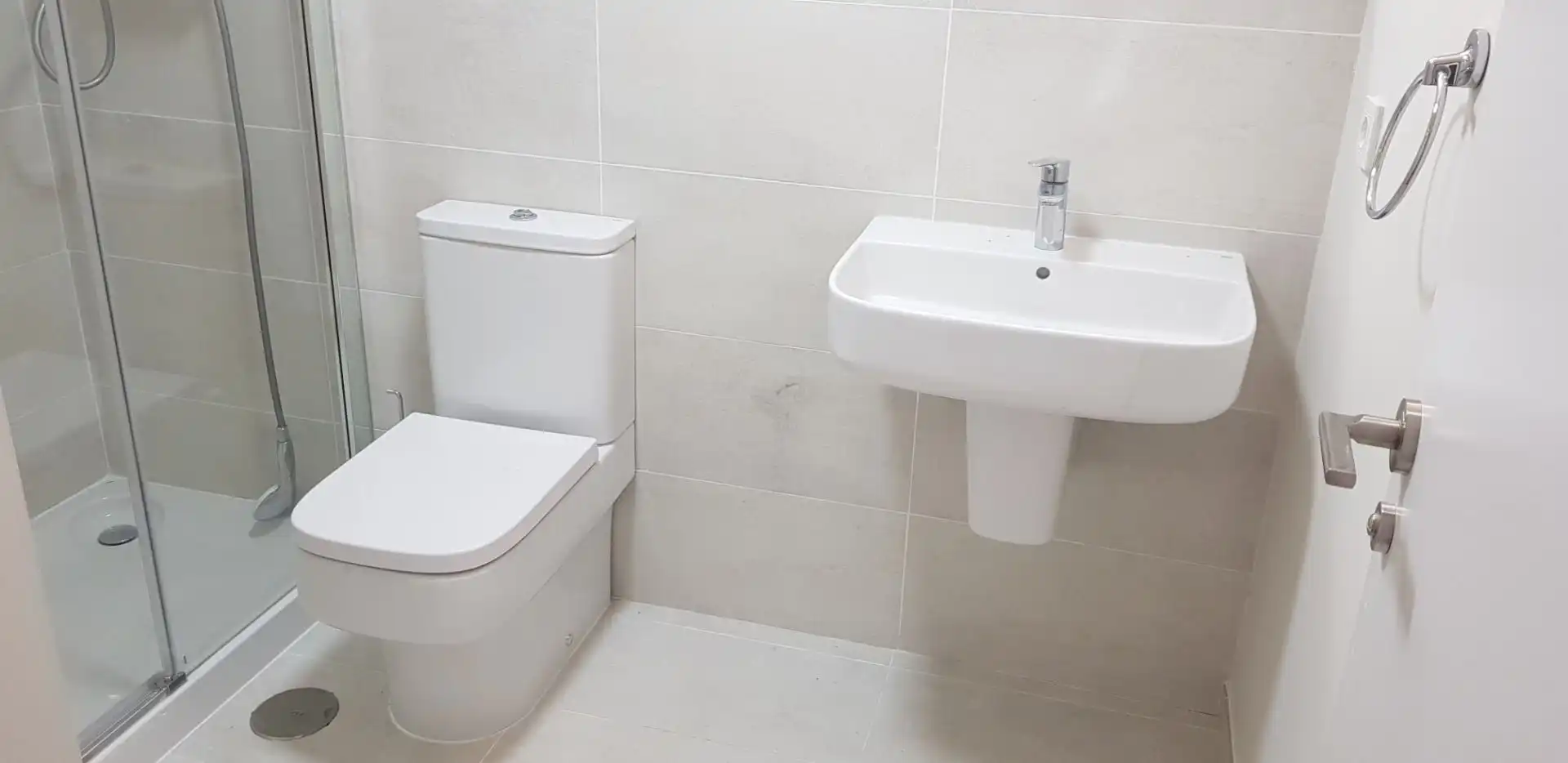 Baño de Piso de alquiler en Málaga con Aire acondicionado, Parquet y Terraza