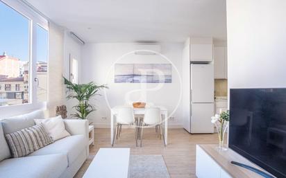 Sala d'estar de Pis en venda en  Barcelona Capital amb Aire condicionat, Calefacció i Moblat