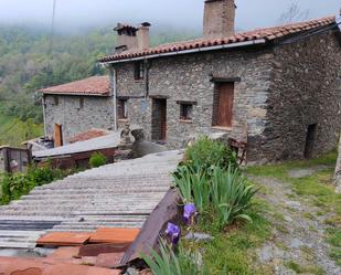 Vista exterior de Casa o xalet en venda en Molló amb Calefacció, Jardí privat i Traster